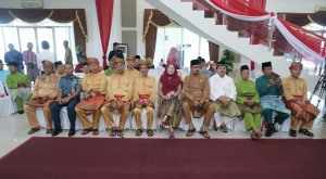 Turut hadir, mantan Walikota Tanjungpinang Hj. Suryatati A. Manan dan Pimpinan DPRD Kepri Husnizar Hood