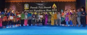 Gubernur H.M Sani Buka Parade Tari Daerah Kepri