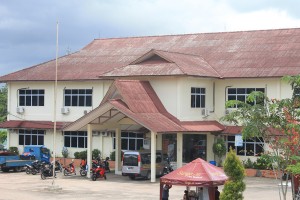 Di Tanjungpinang Preman Lebih Berkuasa Dari Pemerintah dan Pihak Berwajib ” Sengketa Kasus Lahan Kampus Stisipol”