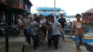 Penambang Boat Disambar Petir