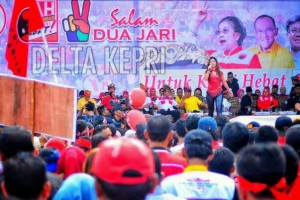 Ribuan Pendukung SAH Padati Lapangan Pamedan