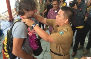 Doli Boniara Sambut Wisatawan Perdana