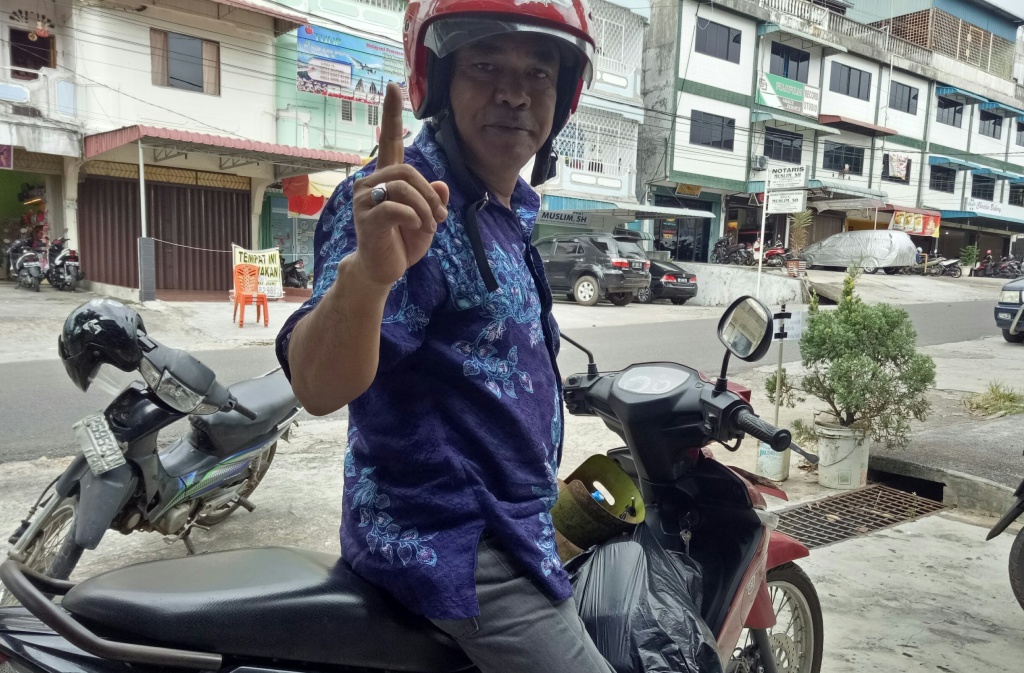 Hot Asi Silitonga Anggota DPRD Tanjungpinang Yang Bersahaja