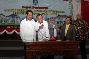 DPRD Sahkan Perda LPP APBD