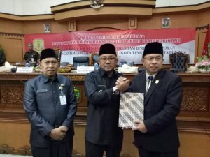 DPRD Kota Tanjungpinang Rapat Paripurna LKPJ Tahun 2016