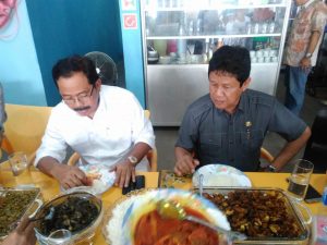 Nurdin dan Isdianto duduk semeja, pertanda apakah ini?..