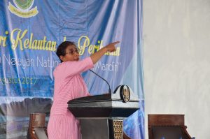 Susi menyayangkan sampah di laut Natuna