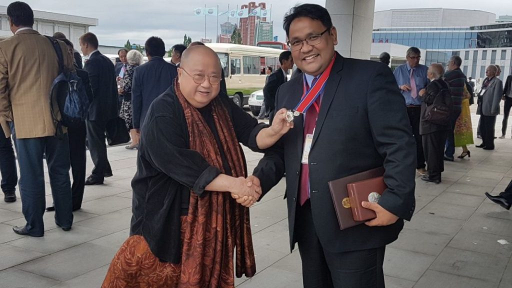 Ketum SMSI terima Bintang Persahabatan
