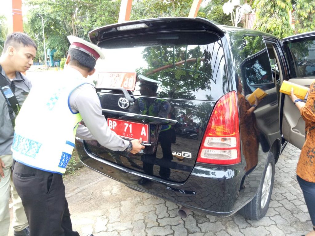 Satlantas Polres Tanjungpinang temukan Mobil Plat Merah berganti Hitam