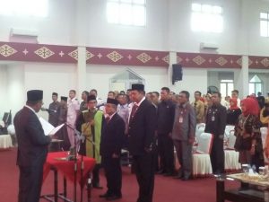 Memasuki masa Purnabhakti, Lis lantik dua Pejabat Pemko Tanjungpinang