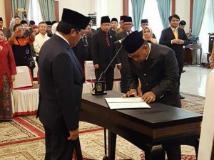 Nurdin lantik Pj Walikota Tanjungpinang