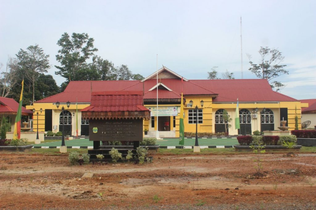 PT Harap Panjang kerjakan proyek Peningkatan Jalan SMK Negeri Dabo Singkep?
