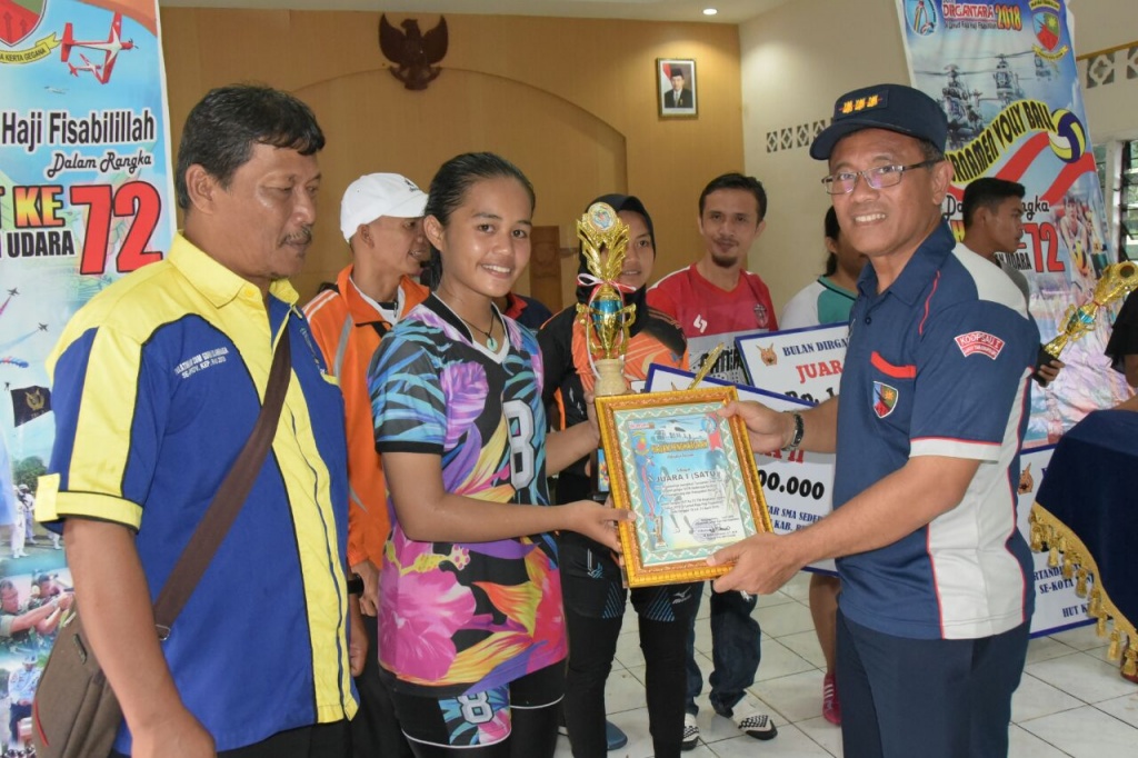 SMA Negeri I Tanjungpinang raih kemenangan Danlanud RHF CUP 2018