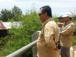 Widiastadi Nugroho tinjau pembangunan parit di tiga lokasi