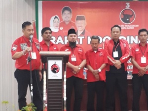 Pimpin Rakorcab, Widiastadi dapat penghargaan