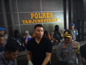 Satresnarkoba Polres Tanjungpinang tangkap tiga pelaku pengedar Narkoba
