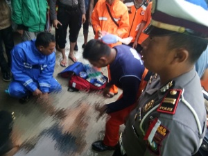 Menghindar Banjir, Putra Tewas di Dalam Parit