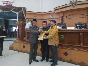Rapat Paripurna, Syahrul Berikan Jawaban Pandangan Umum Fraksi