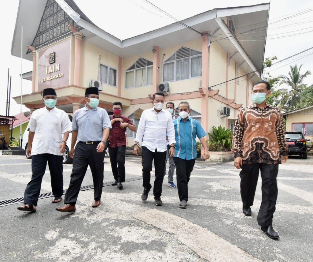 Bupati Tanah Datar Eka Putra Jalin Silahturahmi dengan IAIN Batusangkar