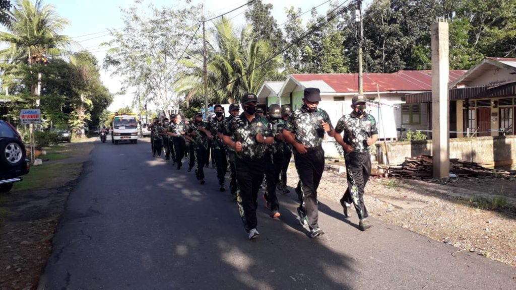 Tingkatkan Imunitas Badan, Anggota Kodim 1002/HST Laksanakan Olahraga