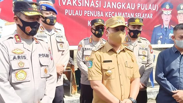 Kapolda Kepri Liat Nasi Kapau di Lingga