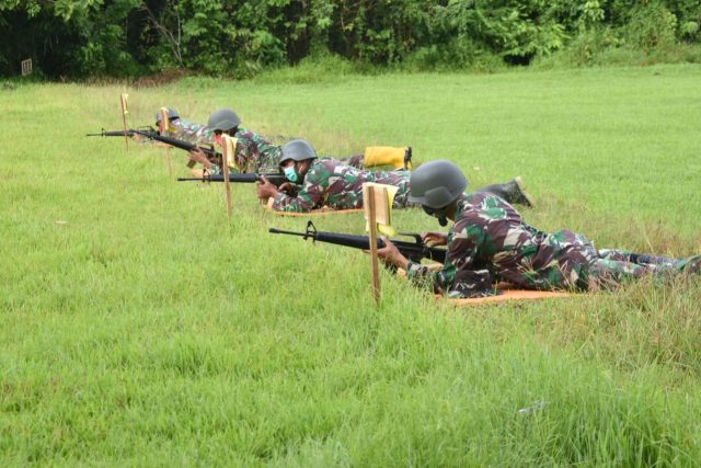 Kodim 1002/HST Laksanakan Latihan Menembak