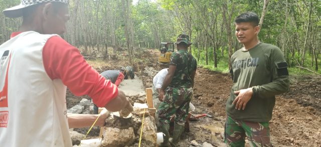 Terima Kasih Rusman Kepada Satgas TMMD 111 Kodim 1010/Tapin