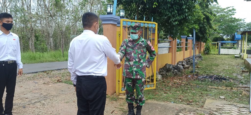 Terapkan Protokol Kesehatan, Peserta Sosialisasi Dicek Suhu Tubuh