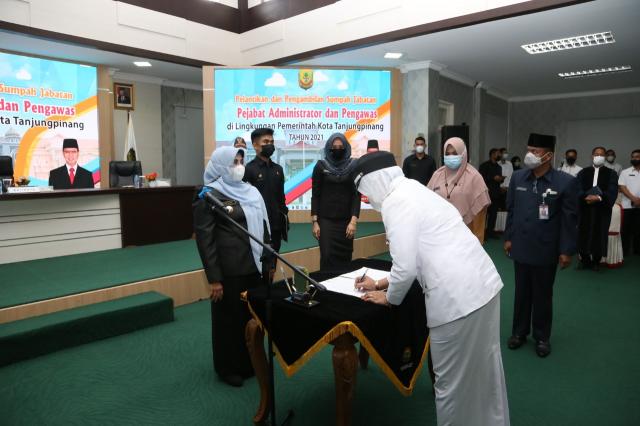 Ima Rosida Resmi Gantikan Lurah Cabul