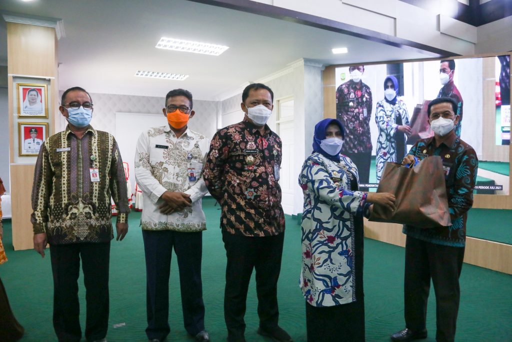 Pegawai Pemko yang Terkonfirmasi Covid-19 Terima Bantuan Korpri