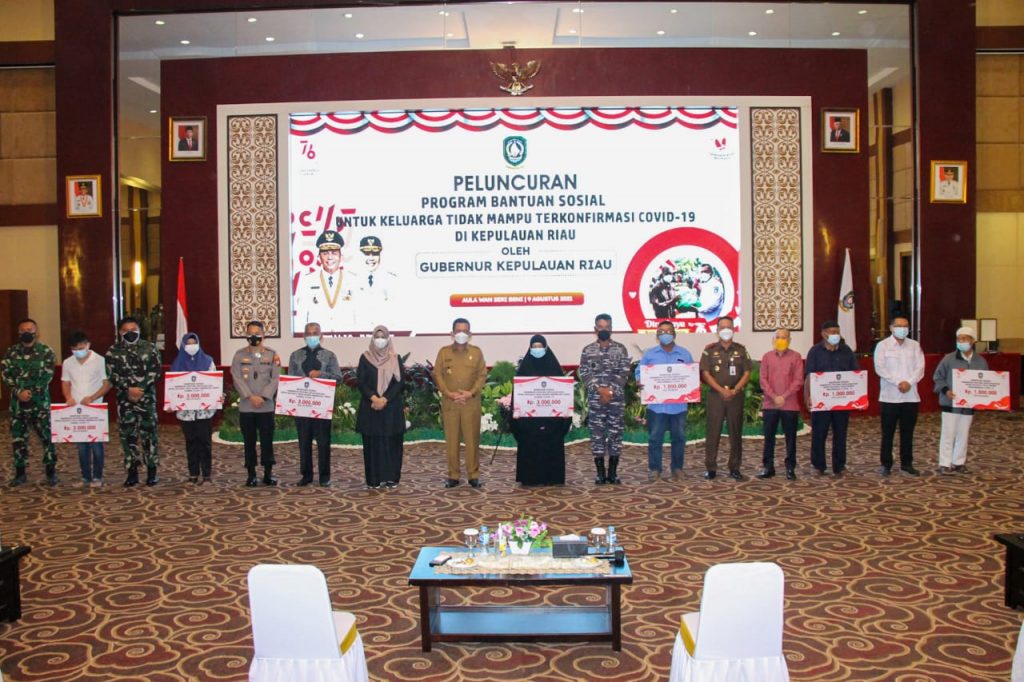 Gubernur Ansar Luncurkan Program Bantuan Sosial