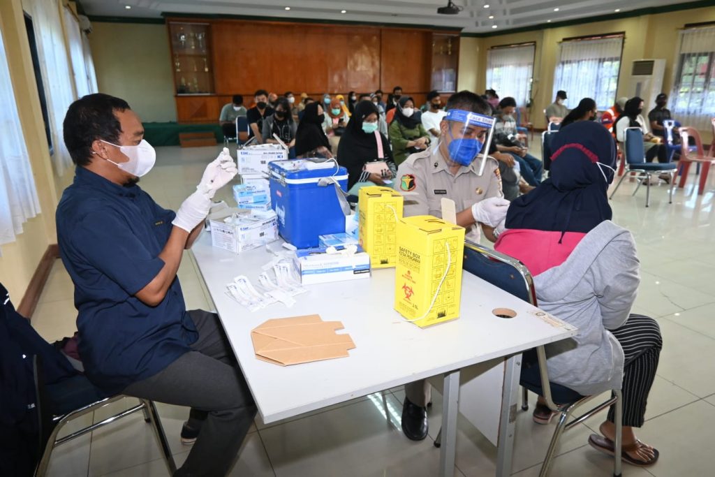 Vaksin Ke 2 di Polres Tanjungpinang diserbu Masyarakat