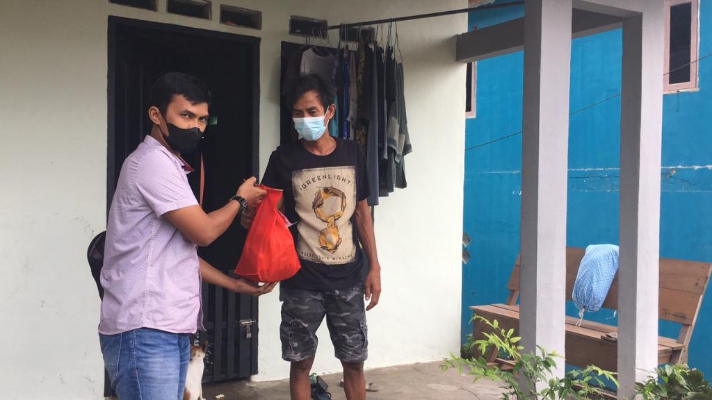 10 Paket Bantuan Dari Satnarkoba Polres Tanjungpinang Untuk Warga Membutuhkan di PPKM Level 3