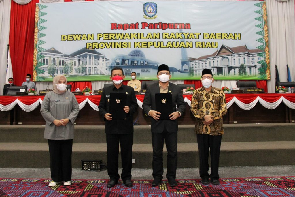 Perda Pembentukan dan Susunan Perangkat Daerah Disahkan DPRD kepri