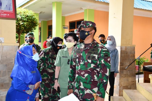 Korem 033/WP Laksanakan Serbuan Vaksinasi