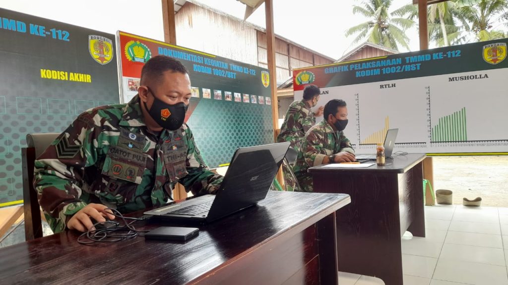 Pos Kotis TMMD Kodim HST Sebagai Pusat Informasi dan Pelaporan