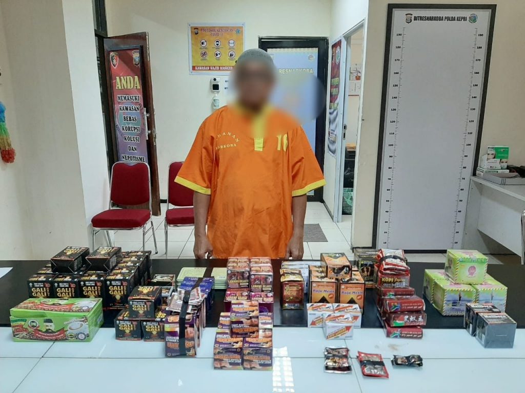 Jual Obat Pria Ini Ditangkap Diresnarkoba Polda Kepri