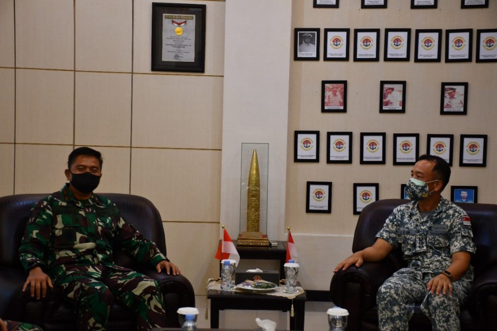 Danlantamal IV Sambut Kunjungan Antase Pertahanan Singapura