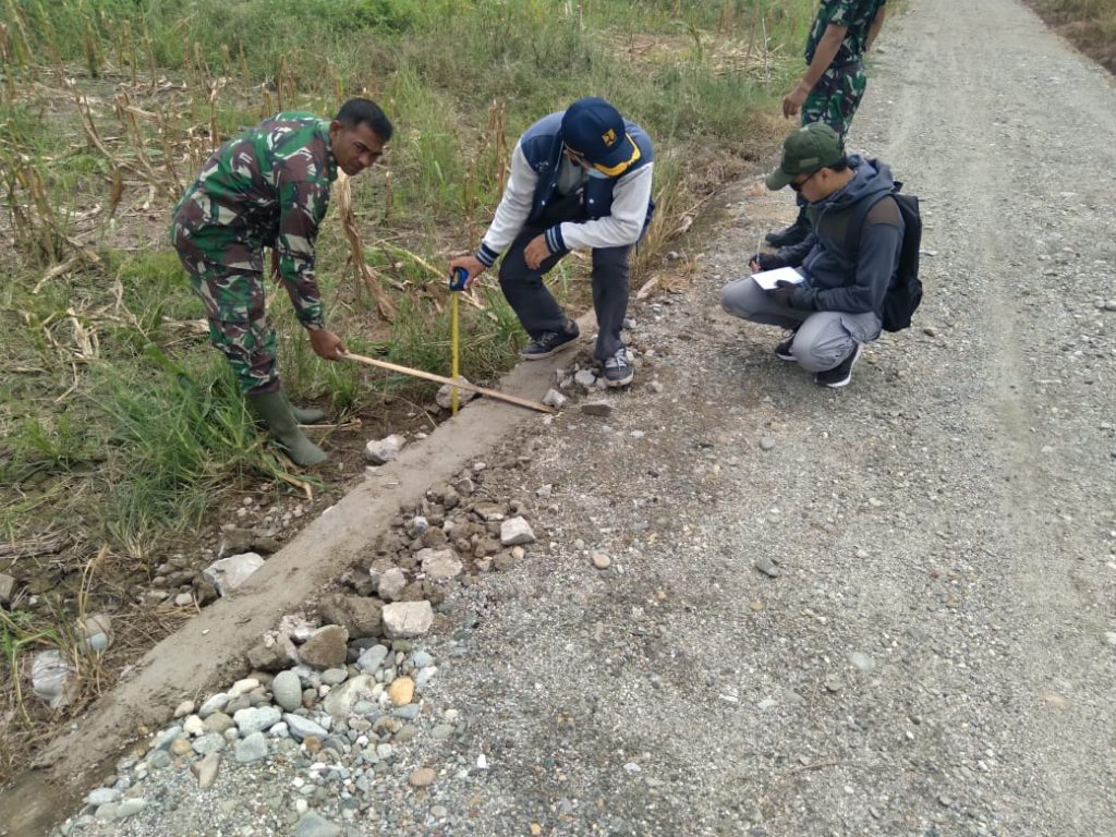 Dinas PU HST Cek Pengerjaan Perbaikan Mutu Jalan TMMD