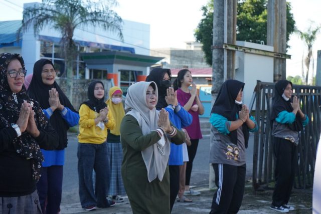 Walikota Rahma Senam Bareng Warga Turki
