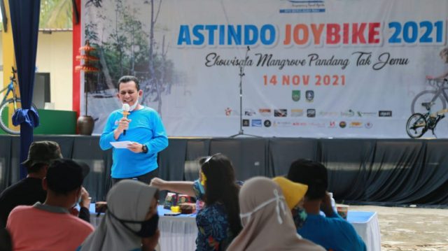Gubernur Hadiri Penanaman Mangrove dan Astindo Joybike 2021