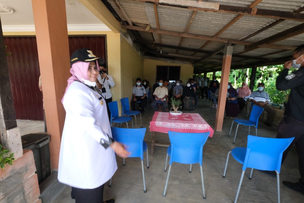 Walikota Rahma dan IWAPI Tinjau Pelayanan Vaksinasi