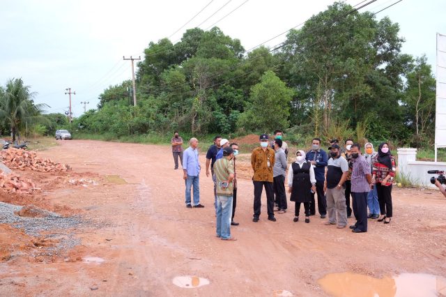 Terima Aduan Warga, Rahma Langsung Tinjau Jalan Pemukiman Berlumpur