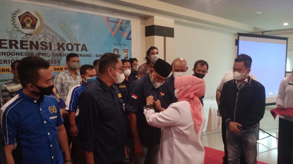 Walikota Rahma Hadiri Pelantikan Pengurus PWI Tanjungpinang 2021-2024