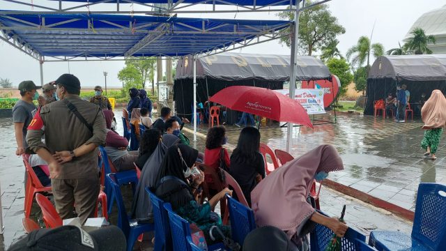 Walau Hujan, Vaksin Booster PWI Tanjungpinang Tetap Jalan