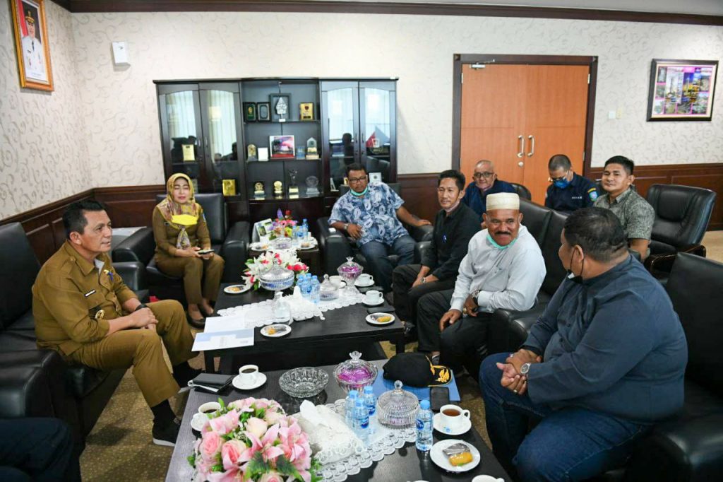 Terima APDESI, Gubernur Ansar Berpesan Untuk Fokus Majukan Desa