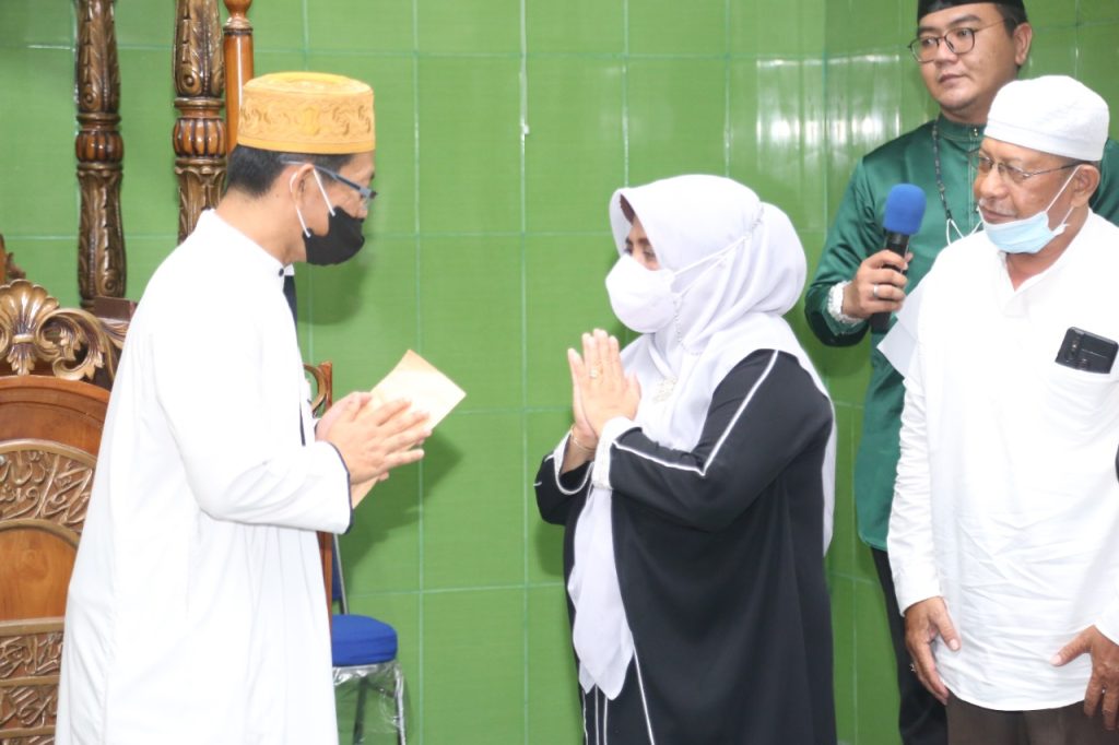 Rahma Beri Bantuan ke Masjid di Peringatan Nuzulul Quran