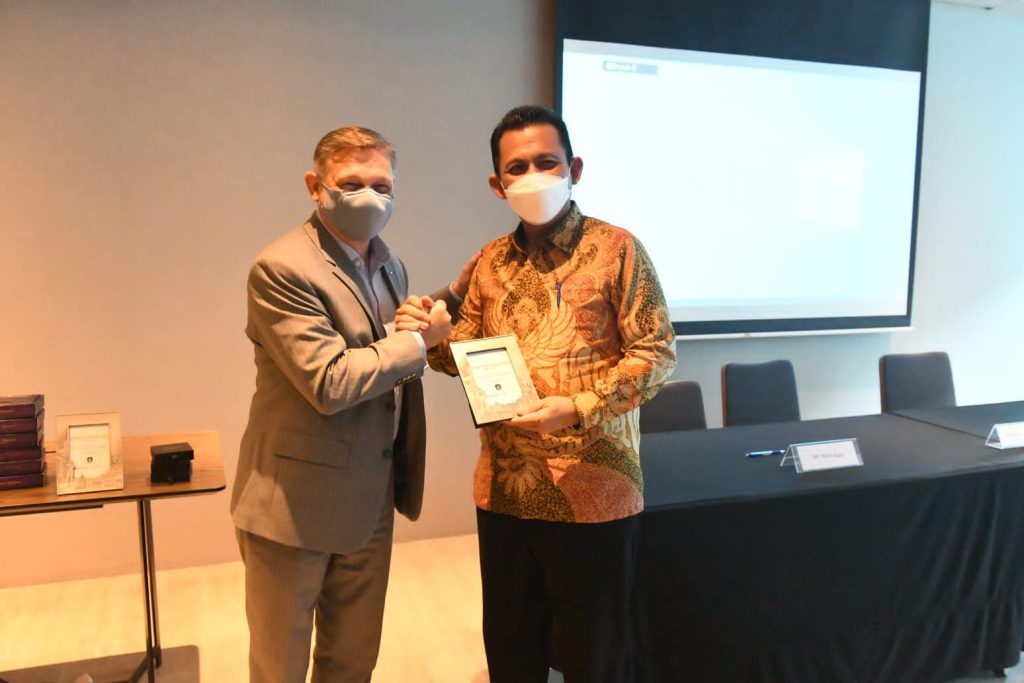 Salah Satu PLTS Terbesar di Dunia Akan Dibangun di Kepri dengan Investasi Rp71,8 Triliun