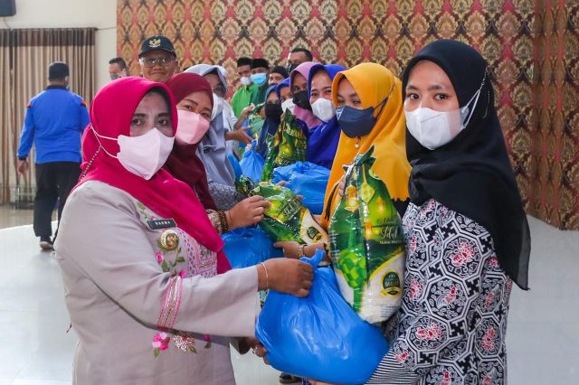 Hari Ini, Pemko Tanjungpinang Salurkan 1.671 Paket Sembako