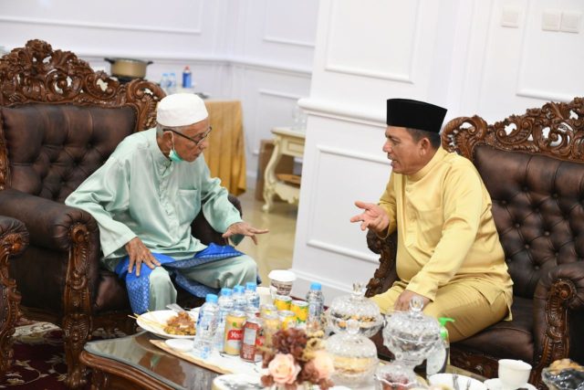 Gubernur Ansar Terima Kunjungan Salah Seorang Sesepuh Golkar Kepri,  Idris Siradj